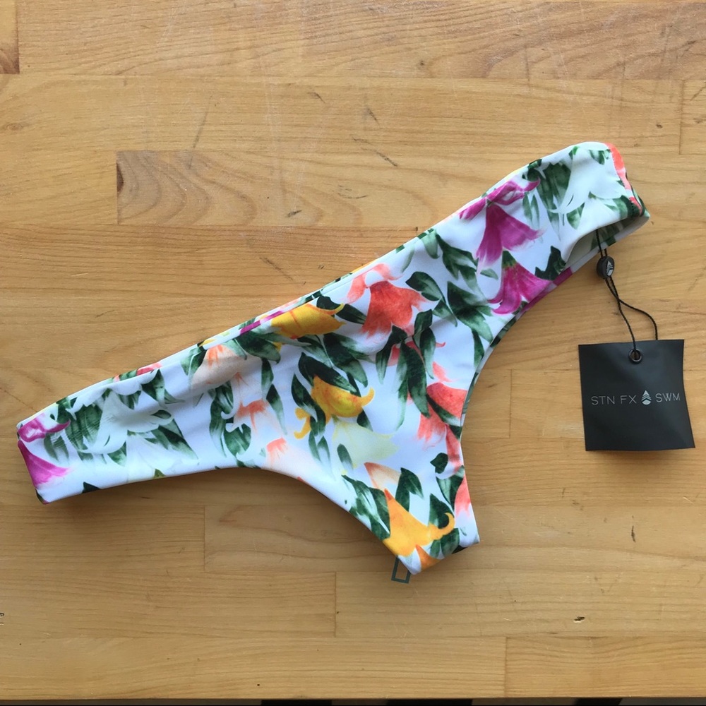 Stone Fox Swim Jessie Bottom - Lei Stand